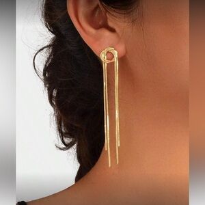Elegant Gold Dangle Earrings